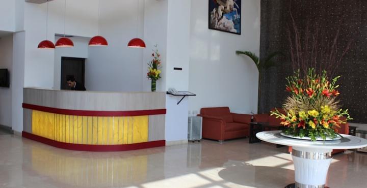 Xenious World Square Hotel Ghaziabad Zewnętrze zdjęcie