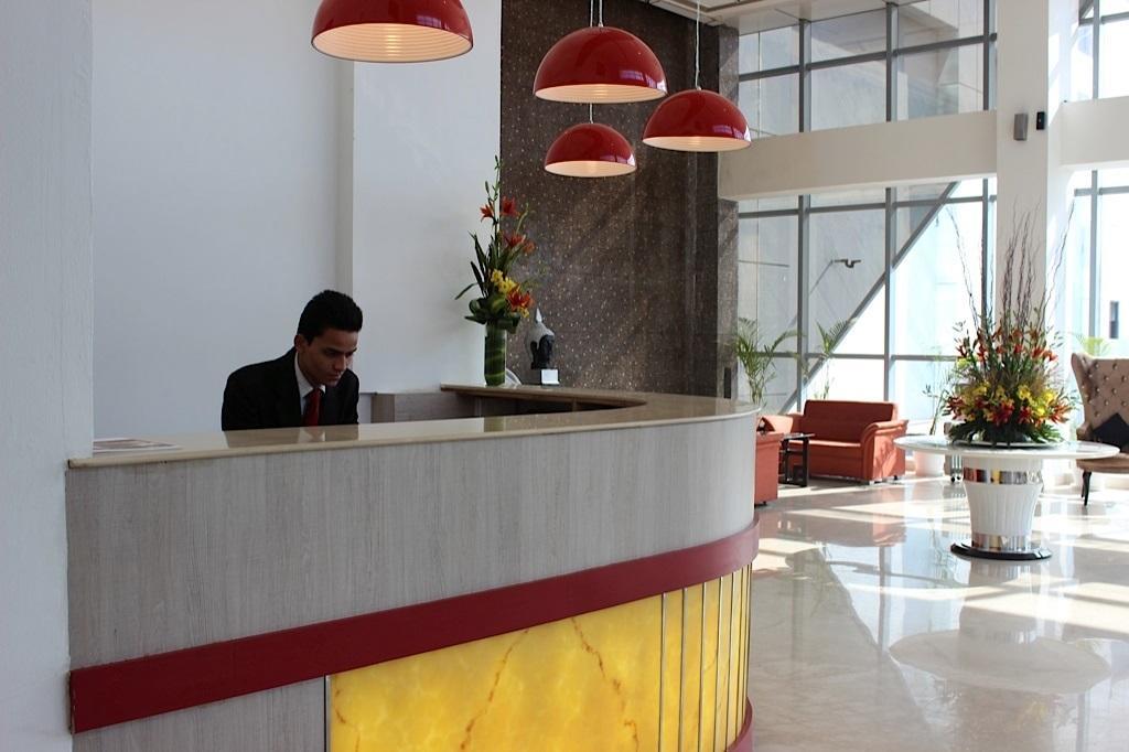 Xenious World Square Hotel Ghaziabad Zewnętrze zdjęcie